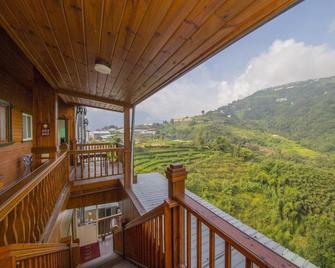 Huansan Hotel - רן-איי - מרפסת