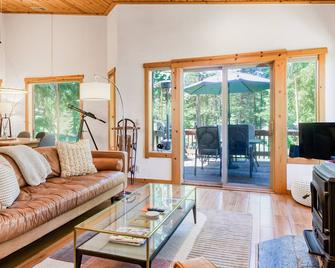 Truckee Treat - Truckee - Living room