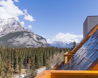 Hotel Canoe and Suites - Banff