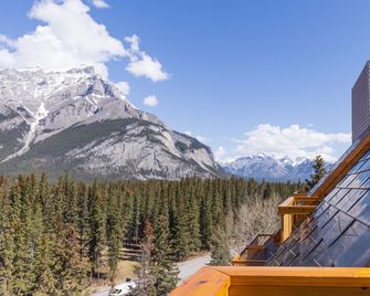 Hotel Canoe and Suites - Banff