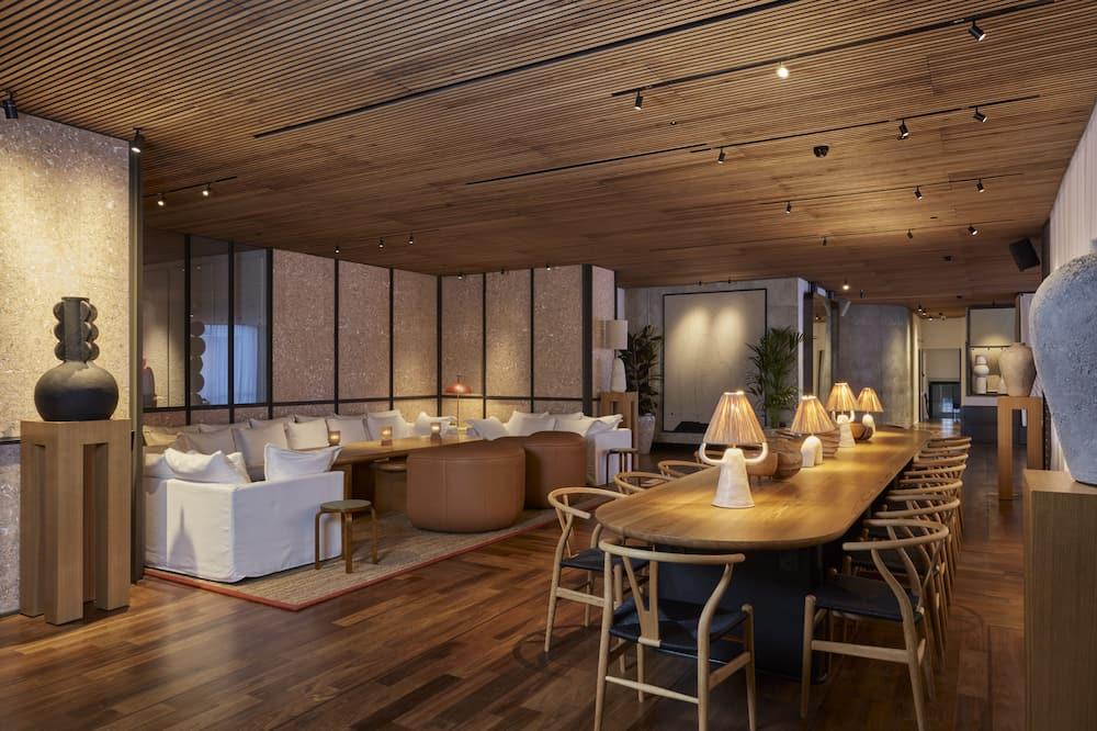 エース ホテル ロンドン ショーディッチの宿泊料金 ¥28,450