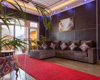 The Junction Hotel - Kisii - Living room