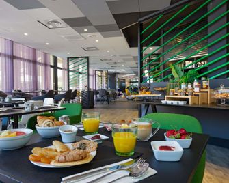 Hôtel Mercure Hyères Centre - Hyères - Ruokailuhuone