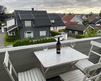 Bugårdsåsen1, whole house - Саннефіорд - Балкон