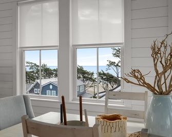 Head in the Clouds by Seabrook Hospitality - Pacific Beach - Comedor