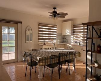 Villa Provence - Pokolbin - Dining room