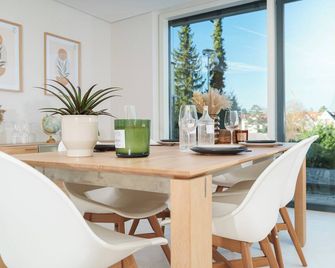 Luxuriöse Maisonette Oase mit Panoramablick - Stuttgart - Dining room