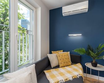Smart Apartments - Old Town & Main Train Station - by Upstairs - Cracovia - Sala de estar