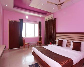 OYO 10046 Hotel Swarna Villa - Puri - Bedroom