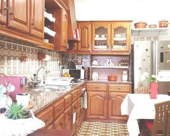 Stunning House in Mirandela Ideal for 10 People - 미란델라 - 주방