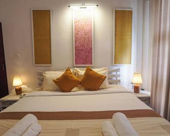 Ayur Ayur White Sail Villa - Negombo - Bedroom