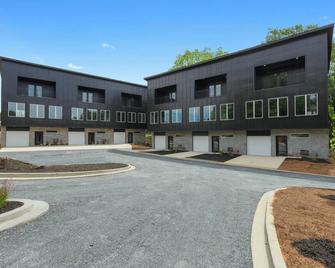 Twilight Townhouse 2 Bed 2.5 Bath near Silos/ Doodle Trail/ Downtown Easley, SC - Easley - Gebouw