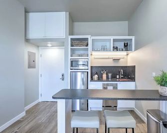 Bright San Marcos Apartment with Ideal Location - San Marcos - Кухня