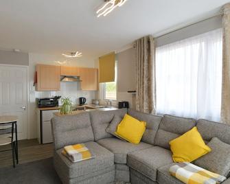 Pet friendly sleeps 3 Chalet Bridlington free elec - Bridlington - Living room