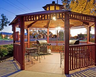 Sonesta Simply Suites Salt Lake City Airport - סולט לייק סיטי - פטיו