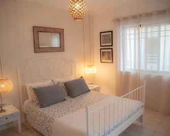 Rhodes Backpackers - Rodas - Habitación