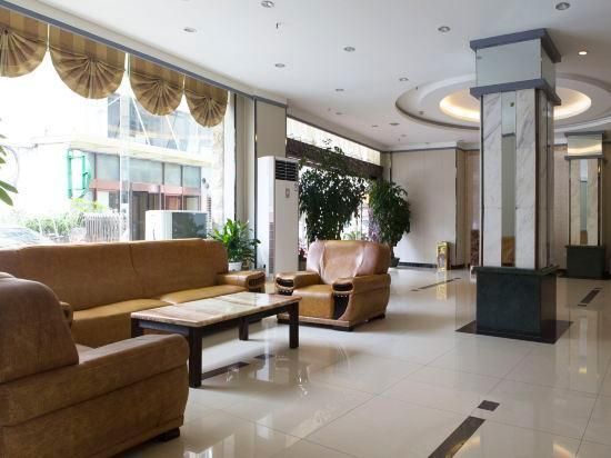 Pebble Motel (Guilin Railway Station) - גילין - לובי
