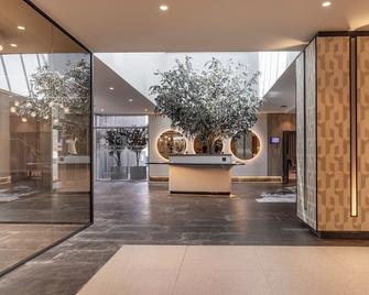 هوتل إيليونيون أتريوم - مدريد - ردهة