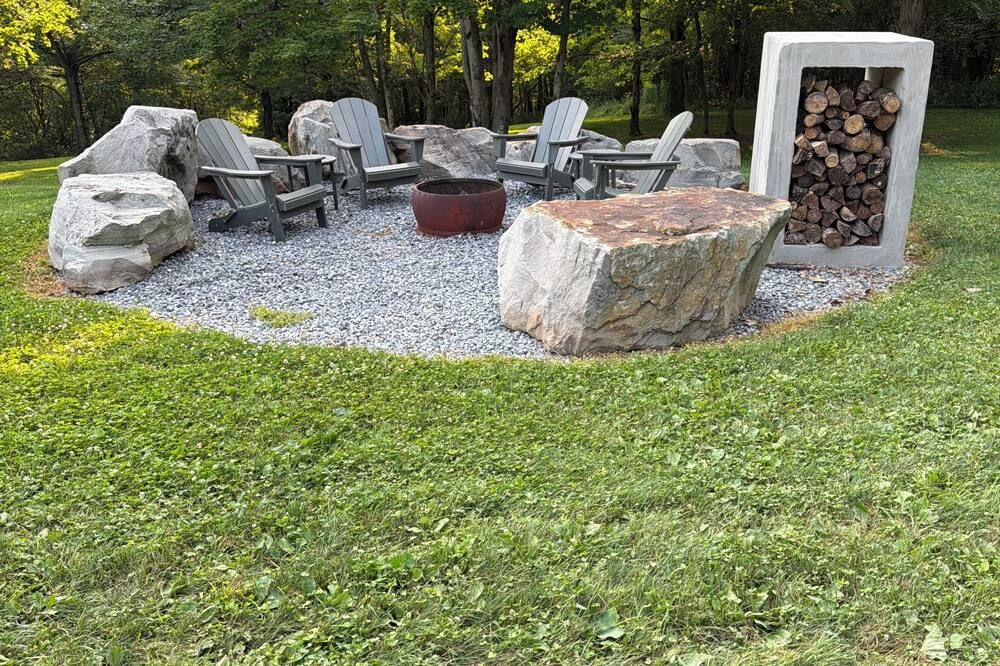 Cozy, Private, 4-Bedroom Cabin On 40 Acres.