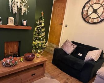 Quaint 1 Bedroom Cottage in Pudsey, Leed - Pudsey - Living room