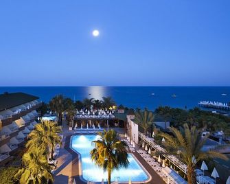 Galeri Resort Hotel - Okurcalar - Edificio