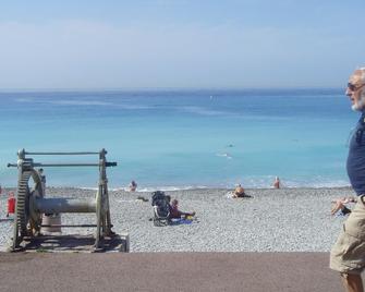 Historic Old Town. Vieux Nice, Vieille Ville - Niza - Playa
