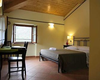 Locanda Il Monastero - Ortonovo - Bedroom