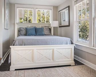 Old Dauphin Way Historic Home - Unit 3 - Mobile - Bedroom