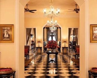 Taj Nadesar Palace - Varanasi - Aula