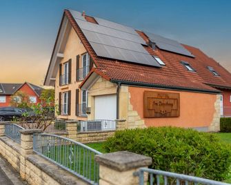 Hotel & Gästehaus Im Ziegelweg garni - Rust - Bina