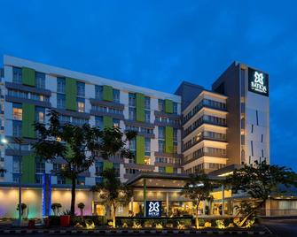 Batiqa Hotel & Apartments Karawang - Karawang - Edificio
