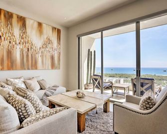 Luxe Cabo Condo With Ocean Views And Ame - Cabo San Lucas - Phòng khách
