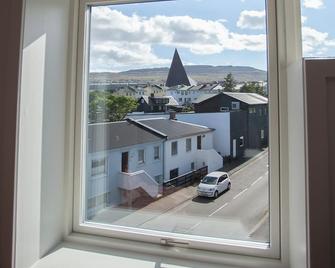 ذا بيرد / جيست هاوس / 10 مين ووك داون تاون - تورشافن - شرفة