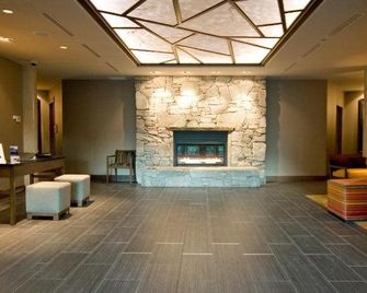 Lodging Ovations - Whistler - Lobby