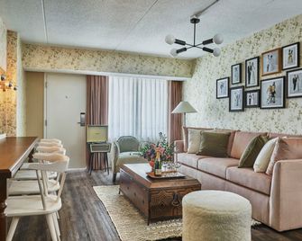 Graduate by Hilton Iowa City - Iowa City - Vardagsrum