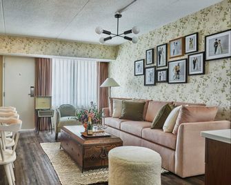 Graduate by Hilton Iowa City - Iowa City - Vardagsrum