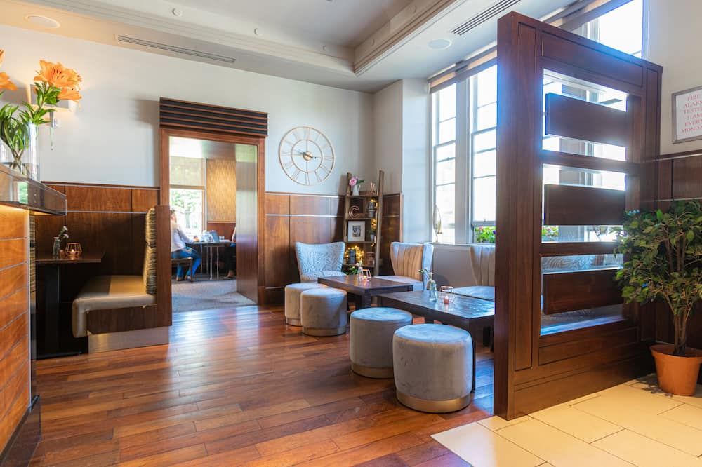 Fletcher's Restaurant Bar & Rooms - Stirling - טרקלין