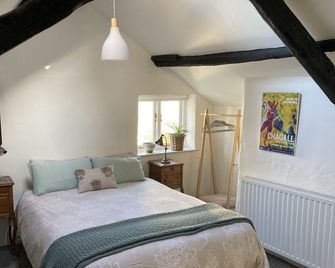 Six on Castle - Tiverton - Sovrum