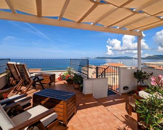 Panorama Guest House - אלגרו - מרפסת