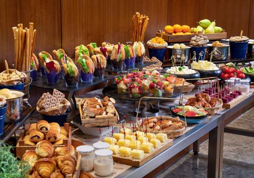 Radisson Blu Hotel Istanbul Asia Turkey Mulai Rp 609rb R P 1 2 9 8 R B Istanbul Hotel Kayak