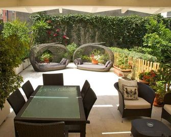 La Peonia - Cagliari - Patio