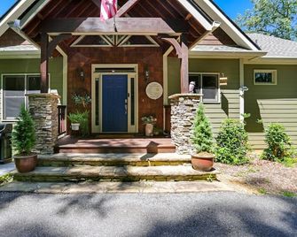 Chiefs Cove-2 Master Suites-10% 7 Night Stays - Hiawassee - Building