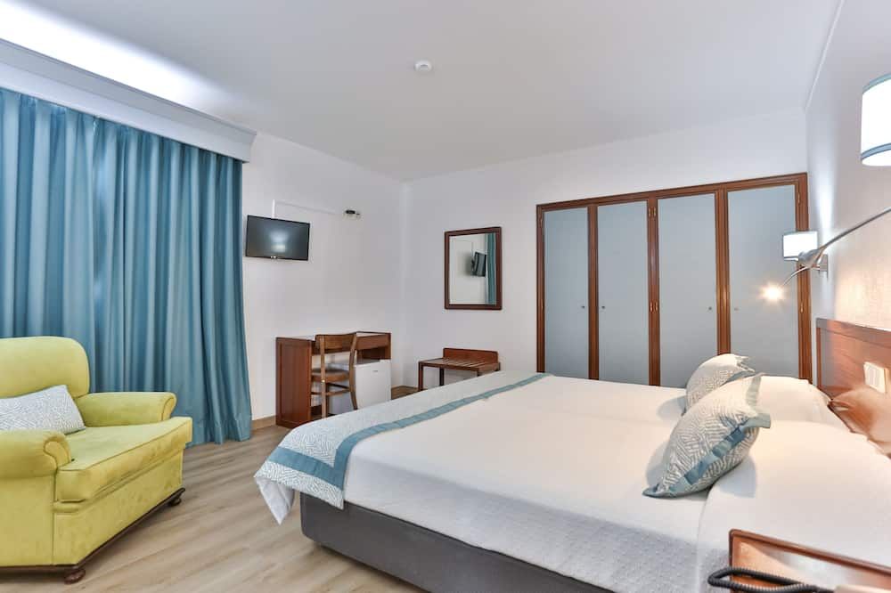 Hotel Arangues - Setúbal - Chambre
