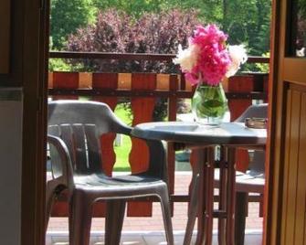 Camping de L'Our Appartements - Vianden - Balcony