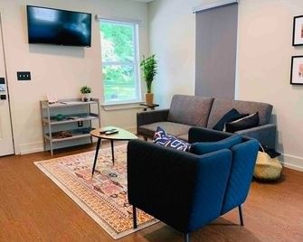 Boho Groove - urban studio with relaxing backyard - Memphis - Sala de estar