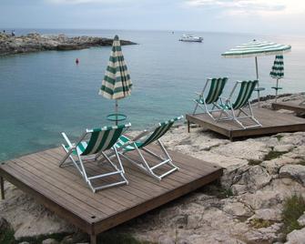 Touring Club Italiano Isole Tremiti - San Domino - Патіо