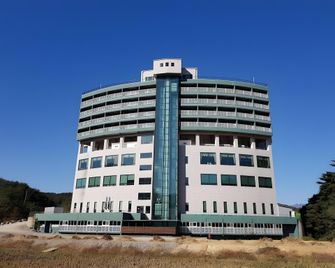 Yangyang International Airport Hotel - Yangyang - Building