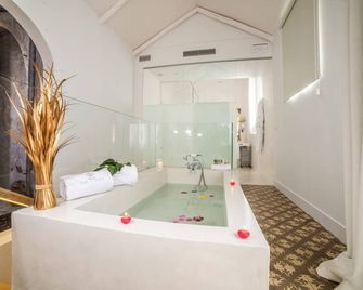 Hotel Madinat - Córdoba - Schlafzimmer