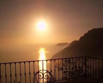 Villa Casola B&B - Positano - Balkon