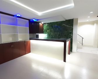 OYO 470 Jrja Hotel - Tagum - Front desk